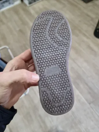 Zapatilla Victoria Negra Talla 29,31,33,34