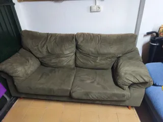 Sofá de 2 plazas verde