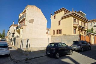 Terreno en venta en Zubia (La)