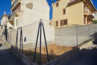Terreno en venta en Zubia (La)