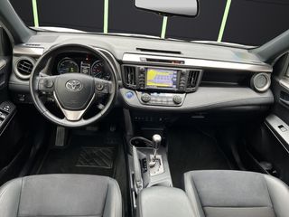 Toyota Rav4 2.5l hybrid Executive 2WD 145 kW (197 CV)