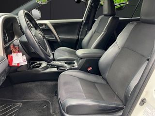 Toyota Rav4 2.5l hybrid Executive 2WD 145 kW (197 CV)