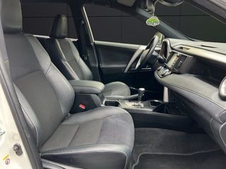 Toyota Rav4 2.5l hybrid Executive 2WD 145 kW (197 CV)