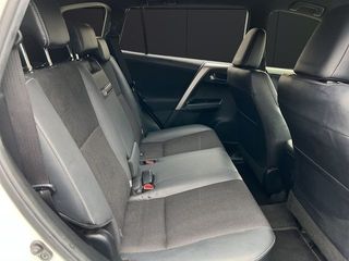 Toyota Rav4 2.5l hybrid Executive 2WD 145 kW (197 CV)