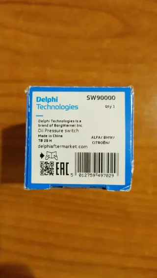 Sensor de presión de aceite nuevo sin usar.