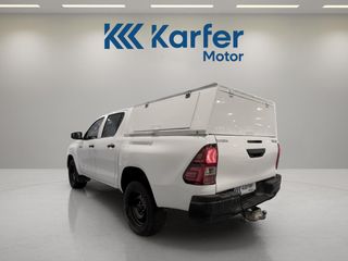 Toyota Hilux 2.4 D-4D Cabina Doble GX