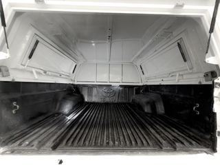 Toyota Hilux 2.4 D-4D Cabina Doble GX