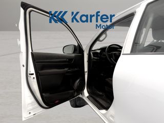 Toyota Hilux 2.4 D-4D Cabina Doble GX