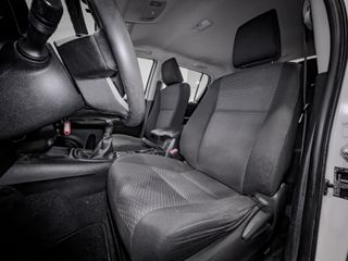 Toyota Hilux 2.4 D-4D Cabina Doble GX