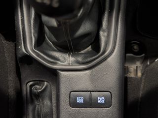 Toyota Hilux 2.4 D-4D Cabina Doble GX