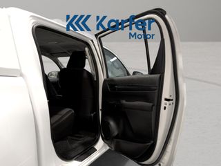 Toyota Hilux 2.4 D-4D Cabina Doble GX