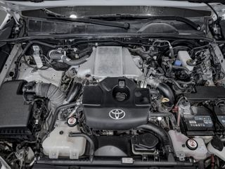 Toyota Hilux 2.4 D-4D Cabina Doble GX