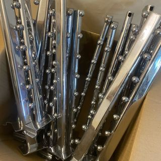 Pack 20 Perchas Brazo Inclinado Cromado Tienda