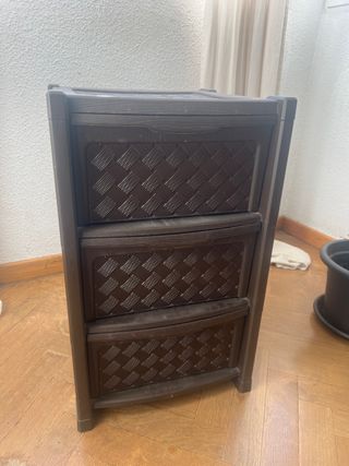 Cajonera de plástico marrón