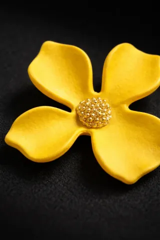 Pendientes mujer flor amarillos y dorados