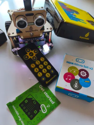 Robot Micro bit keyestudio bbc + tarjeva bbc v2