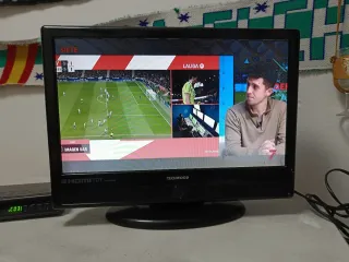 Televisor TECHWOOD 16 pulgadas /HDMI