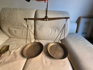 Balanza antigua de platos bronce
