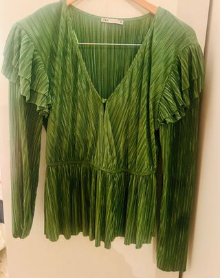 Blusa Zara verde plisada