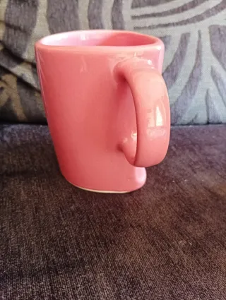 Taza de cerámica original con hueco para galletas