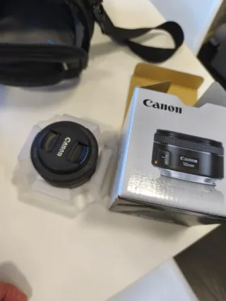 Canon EOS 100D+objetivo EF 50mm f/1.8 STM+Funda