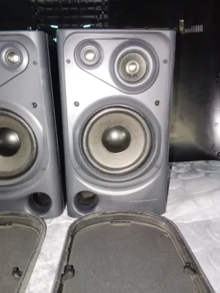 Altavoces Aiwa