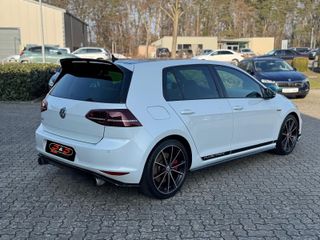 Volkswagen Golf GTI Club Sport Buckets