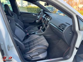 Volkswagen Golf GTI Club Sport Buckets