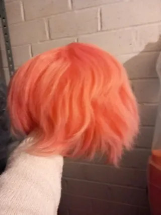 Peluca Tristeza Inside Out rosa