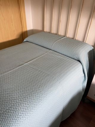 2 Colchas Piqué Celeste