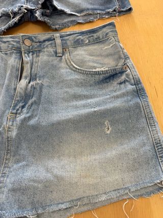 Falda pantalón vaquera desgastada