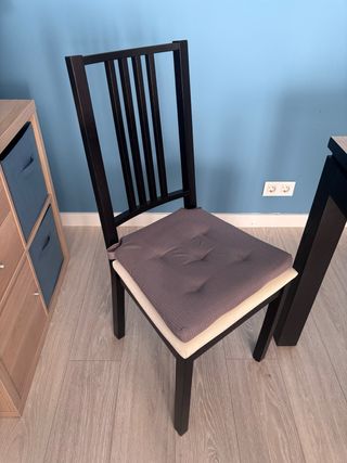 Silla de comedor Ikea negra