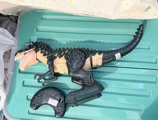 Dinosaurio Flying Tiger a reparar