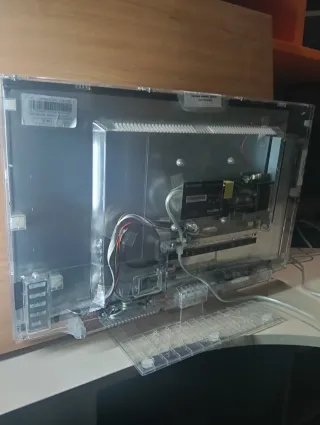 Televisor Transparente Sunstech 22 pulgadas. LED