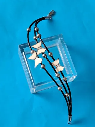 Pulsera cuero y plata con esmalte mariposas