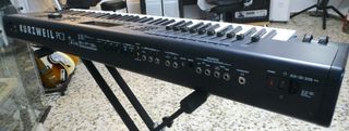 Sintetizador Kurzweil PC3 76 Teclas