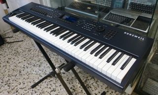 Sintetizador Kurzweil PC3 76 Teclas