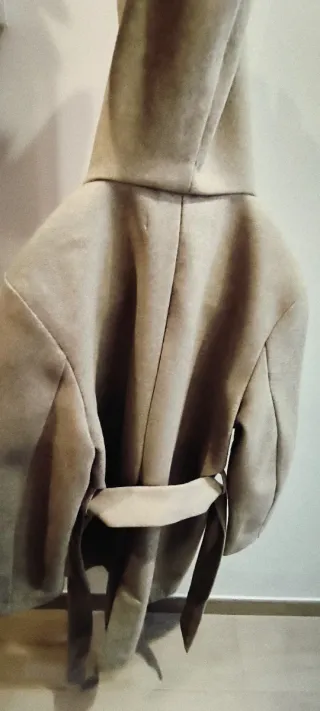 Gabardina Zara Talla XS (equivale a S)