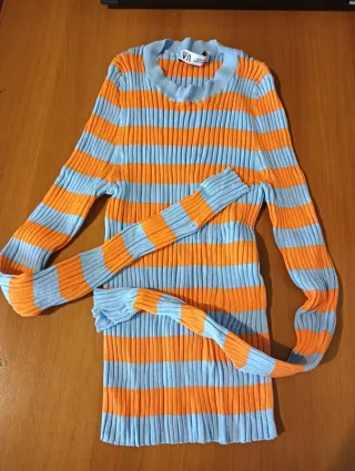 Maglia Zara a righe elasticizzata.