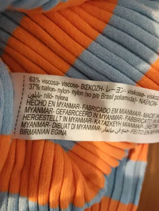 Maglia Zara a righe elasticizzata.