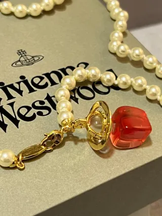 Collar Vivienne Westwood Perfume Dorado Rojo