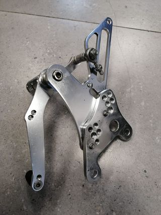 ESTRIBERAS AJUSTABLES J4RACE