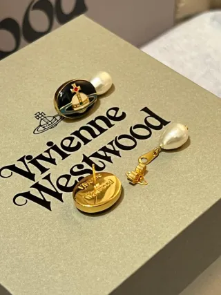 Pendientes Vivienne Westwood Orb Perla
