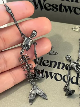 Pendientes Vivienne Westwood Esqueleto Peces