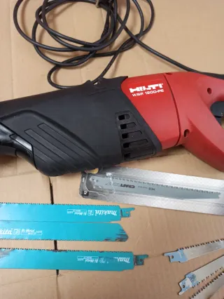 Hilti WSR 1200-PE Sierra de Sable