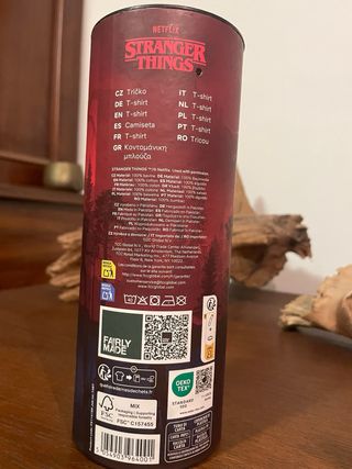 Stranger Things T-shirt unisex + Funko Demogorgone