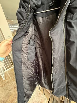 Abrigo premamá y porteo negro