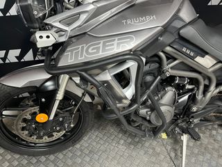 Triumph Tiger 800 XRT Gris Plata