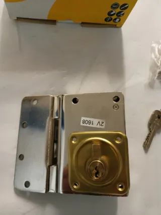 Cerradura Yale de sobreponer