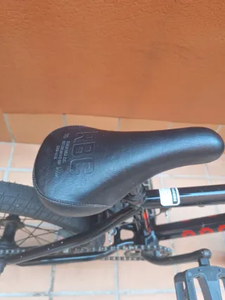 Bicicleta BMX Radio Revo 18